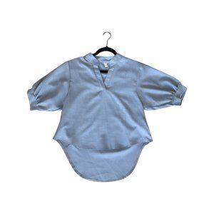Chambray V-Neck High Low Top  with Fitted Sleeves (Uno Qi, Size S)
